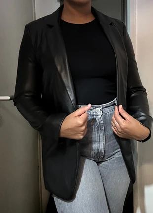 Palton en cuir, brand: Pull & Bear, condizioni: Ottime, taglia: S / IT 40 / EU 36, €10.00, €11.20 include la Protezione acquisti