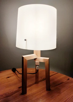 Lampe Ikea bois, très bon état 40w, marque: IKEA, état: Très bon état, 14,90 €, 16,35 € Protection acheteurs incluse