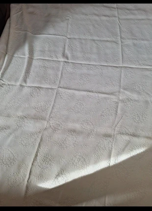 Dunelm Cream Paisley Embroidered Bedspread 232x260cm – Cotton Blend, brand: Dunelm, condition: Good, size: Other, £20.00, £21.70 includes Buyer Protection