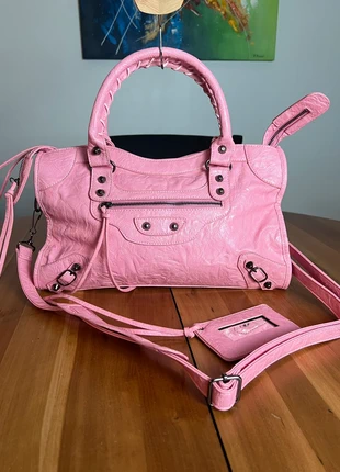 Sac à main city rose y2k 2000s taille M rétro école lycée, marke: City, zustand: Sehr gut, 67,00 €, 71,05 € inklusive Vinted-Käuferschutz