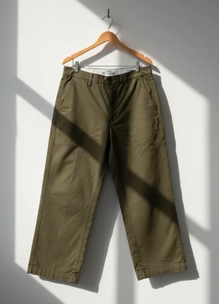 Chino Levi’s - w32 l32, marca: Levi's, estado: Novo sem etiquetas, tamanho: L, €20.00, €21.70 inclui Proteção do Comprador