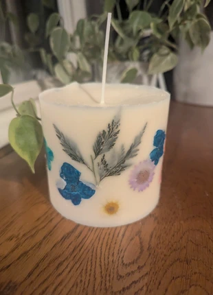 Soya wax large candle pressed flowers, brand: Soya, condition: New with tags, £5.00, £5.95 includes Buyer Protection