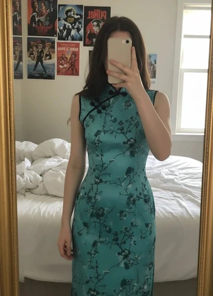 Robe Cheongsam Satin Turquoise – Élégante / Chic / Soirée / Vintage, marke: Lunevia, zustand: Sehr gut, größe: M / 38 / 10, 46,99 €, 50,04 € beinhaltet Vinted-Käuferschutz Pro