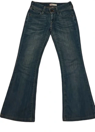 Low raise flared jeans Levi’s, marca: Levi's, estado: Novo sem etiquetas, tamanho: XS / 34 / 6, €25.00, €26.95 inclui Proteção do Comprador