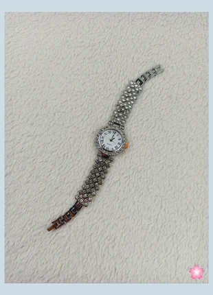 Montre femme vintage rétro y2k / taille unique / fonctionnelle, marque: Vintage Dressing, état: Très bon état, taille: Taille unique, 14,99 €, 16,44 € Protection acheteurs incluse