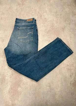 Jean Levi’s modern Slim Femme Blue vintage – Taille 40 (W32 L32), merk: Levi's, staat: Heel goed, maat: L / 40 / 12, € 12,90, € 14,25 inclusief Kopersbescherming