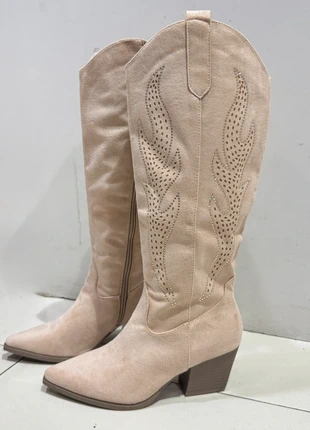 Beige, marque: Boutique Parisienne, état: Très bon état, taille: 39, 39,00 €, 41,65 € Protection acheteurs incluse