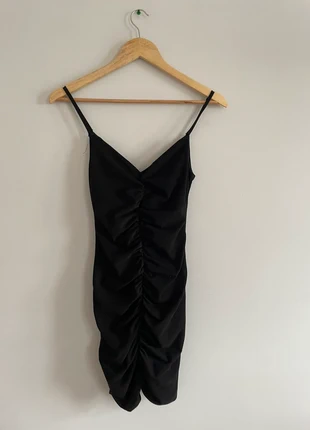 Robe noir plissé en velours Shein taille XS, marque: Shein, état: Très bon état, taille: XS / 34 / 6, 5,00 €, 5,95 € Protection acheteurs incluse