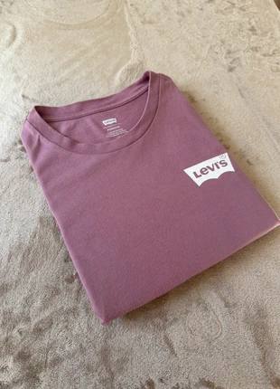 Tee-shirt Levi’s Homme Taille L – Vieux rose, marke: Levi's, zustand: Sehr gut, größe: L, 12,00 €, 13,30 € inklusive Vinted-Käuferschutz