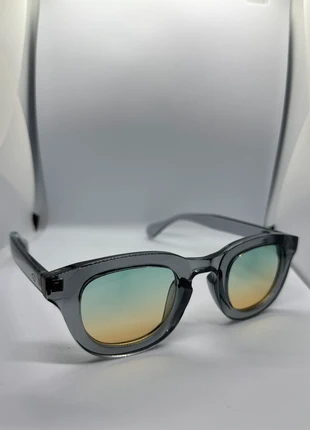 Lunettes de soleil rondes – monture grise translucide et verres dégradés vert-jaune, brand: Moscot, condizioni: Ottime, €10.00, €11.20 include la Protezione acquisti