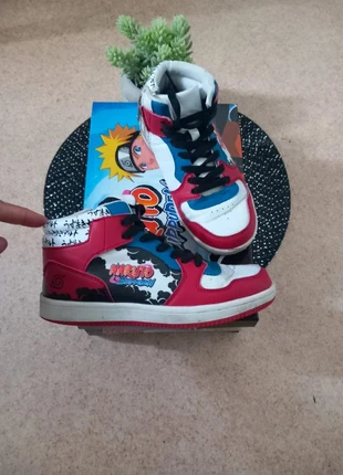 Baskets montantes Naruto Shippuden – Pointure 33, brand: Naruto, condition: Very good, size: 33, €22.00, €23.80 includes Buyer Protection