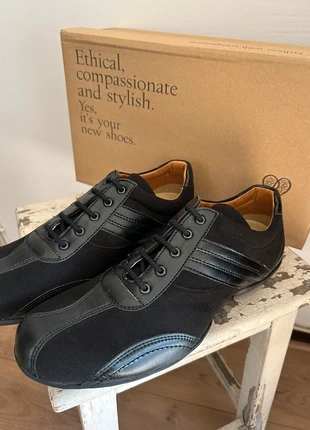 Baskets homme en cuir vegan effet daim noir taille 42 neuves, marca: NAE Vegan Shoes, estado: Nuevo sin etiquetas, tamaño: 42, 30,00 €, 32,20 € Protección al comprador incluida