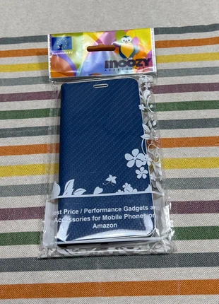 Cover per iPhone 15 Pro a libro blu, marke: Moozy, zustand: Neu, mit Etikett, 14,00 €, 15,40 € inklusive Vinted-Käuferschutz