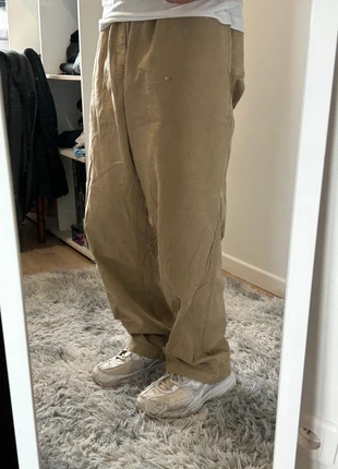 Jean Carhartt beige oversize W42 L32 (US) / FR 54 – Bon état, marca: Carhartt, estado: Bom, tamanho: PT 52 | W42, €29.99, €32.19 inclui Proteção do Comprador