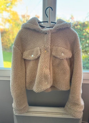 Veste teddy beige Pull&Bear – effet mouton, chaude & tendance, marca: Pull & Bear, estado: Muito bom, tamanho: M / 38 / 10, €17.00, €18.55 inclui Proteção do Comprador