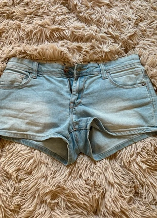 Short en jean Pimkie • 36 🌼, marque: Pimkie, état: Très bon état, taille: S / 36 / 8, 5,00 €, 5,95 € Protection acheteurs incluse