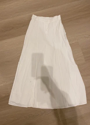 Linnen white skirt, état: Très bon état, taille: S / 36 / 8, 8,00 €, 9,10 € Protection acheteurs incluse