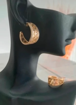 Boucles d’oreilles femme vintages chics larges dorées, brand: Tendance, condition: Very good, €8.90, €10.05 includes Buyer Protection Pro