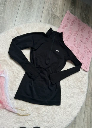 AYBL tight 1/4 zip longsleeve, marca: AYBL, estado: Muito bom, tamanho: S / 36 / 8, €27.50, €29.58 inclui Proteção do Comprador