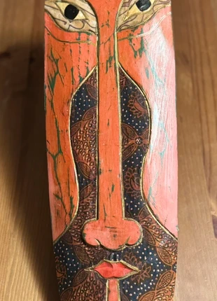 Masque décoratif sénégalais – bois peint & tissu, marque: Fait Main, état: Très bon état, 35,00 €, 37,45 € Protection acheteurs incluse