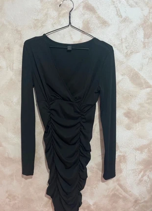 Vestito SHEIN con scollo a V, marque: Shein, état: Neuf sans étiquette, taille: M / 38 / 10, 2,00 €, 2,80 € Protection acheteurs incluse