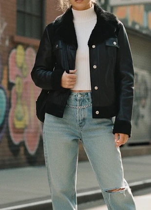 Bomber biker in Vera Pelle Nera Vintage Anni 2000 con Dettagli in Pelliccia Ecologica Vintage Y2K, marque: Masterpelle, état: Très bon état, taille: M / 38 / 10, 56,00 €, 59,50 € Protection acheteurs incluse