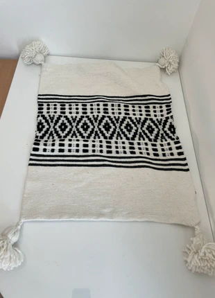 Housse coussin coton, merk: Fait Main, staat: Nieuw zonder prijskaartje, maat: 40 x 60 cm, € 15,00, € 16,45 inclusief Kopersbescherming