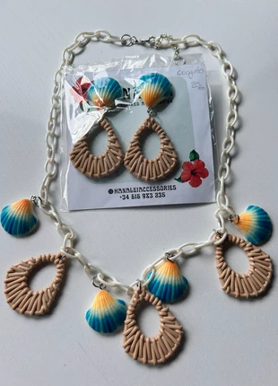 Conjunto pendientes y collar, merk: handmade by Hanalei, staat: Nieuw met prijskaartje, € 20,00, € 21,70 inclusief Kopersbescherming