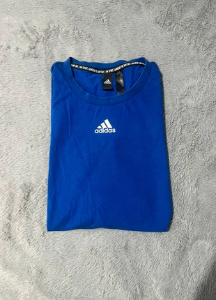 T-shirt Adidas Bleu/Blanc, merk: adidas, staat: Nieuw zonder prijskaartje, maat: M, € 7,00, € 8,05 inclusief Kopersbescherming