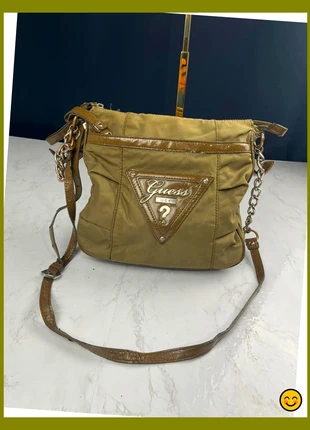 Sac à bandoulière Guess vintage kaki, brand: GUESS, condizioni: Buone, €16.00, €17.50 include la Protezione acquisti