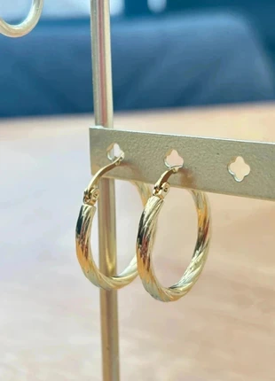 Magnifique paire de boucles d’oreilles créole doré en acier chirurgical neuf avec étiquette 💍, marque: Jewels.MP, état: Neuf avec étiquette, 10,00 €, 11,20 € Protection acheteurs incluse