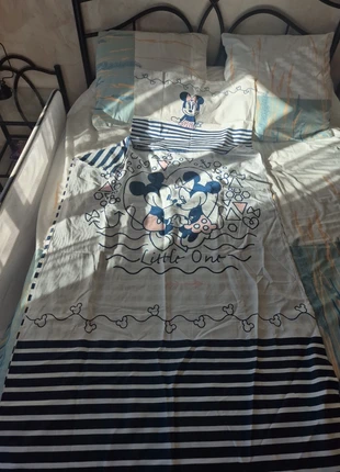 Parure de lit enfant mickey minnie neuve, marque: Disney, état: Neuf avec étiquette, taille: Simple (135-150 cm x 200-220 cm), 6,00 €, 7,00 € Protection acheteurs incluse