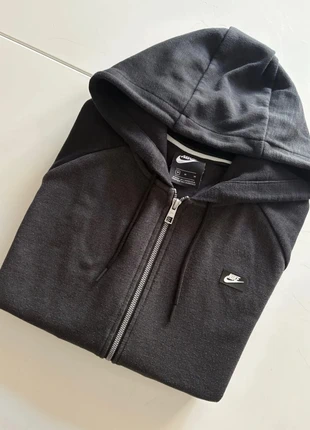 Veste à capuche Nike – Noire – Taille M – Très bon état (9/10), marca: Nike, estado: Muito bom, tamanho: M, €25.00, €26.95 inclui Proteção do Comprador