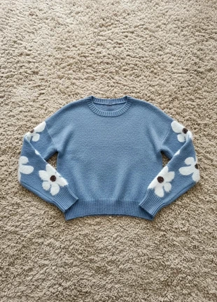 Pull bleu à fleurs blanches – style doux & cozy, brand: Atelier Noa, condition: Very good, size: S / 36 / 8, €42.99, €45.84 includes Buyer Protection