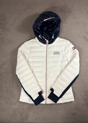 Doudoune à capuche blanche et marine Tommy Hilfiger femme taille S, merk: Tommy Hilfiger, staat: Heel goed, maat: S / 36 / 8, € 36,00, € 38,50 inclusief Kopersbescherming