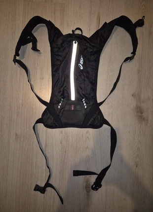 Sac hydratation, brand: Asics, condizioni: Nuovo senza cartellino, €15.00, €16.45 include la Protezione acquisti