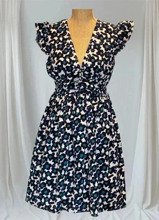 Jolie robe femme midi T38/40, marke: Boutique Parisienne, zustand: Sehr gut, größe: M / 38 / 10, 35,00 €, 37,45 € beinhaltet Vinted-Käuferschutz Pro