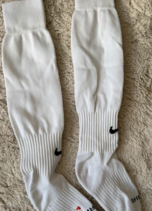 Chaussettes Nike Montantes - Taille 28-30 - Très bon état, brand: Nike, condition: Very good, €3.50, €4.38 includes Buyer Protection