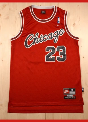 Jersey Maillot Michael Jordan Rookie Year Rouge Bulls Taille S oversize M - 1197, brand: Vintage Dressing, condition: Good, size: M, €25.00, €26.95 includes Buyer Protection