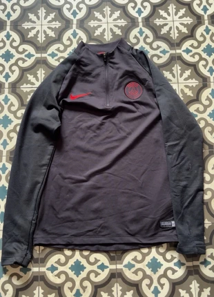 Haut du psg, brand: Nike, condizioni: Ottime, taglia: XS, €5.00, €5.95 include la Protezione acquisti