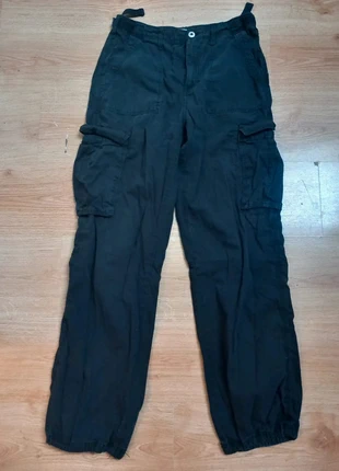 Pantalon cargo noir Bershka – Taille 40, marca: Bershka, estado: Bueno, tamaño: L / 40 / 12, 5,00 €, 5,95 € Protección al comprador incluida