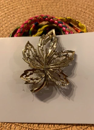 Mooie vintage broche - blad, marque: Juwelier, état: Très bon état, 7,50 €, 8,58 € Protection acheteurs incluse