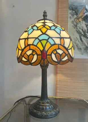 Glas in lood tafellamp art nouveau motief, marque: Art, état: Neuf sans étiquette, 79,00 €, 83,65 € Protection acheteurs (Pro) incluse