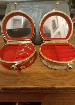 Sieraden doosjes met spiegels, marque: merkloos, état: Très bon état, 10,00 €, 11,20 € Protection acheteurs incluse
