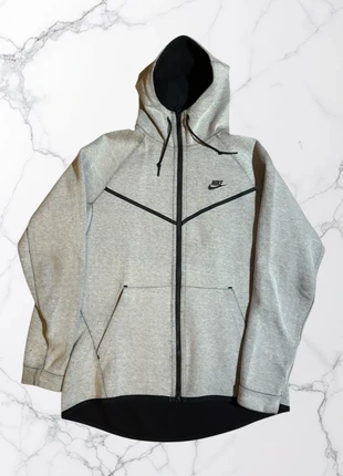 Felpa Tech Nike, marke: Nike, zustand: Sehr gut, größe: L, 23,48 €, 25,35 € inklusive Vinted-Käuferschutz