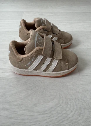 Baskets Adidas Campus beige en daim Taille 24, marque: adidas, état: Très bon état, taille: 24, 25,00 €, 26,95 € Protection acheteurs incluse