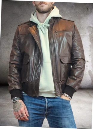 Giorgio 🇲🇫 Blouson Aviateur Cuir Vintage, marque: Giorgio, état: Très bon état, taille: M, 169,00 €, 178,15 € Protection acheteurs incluse