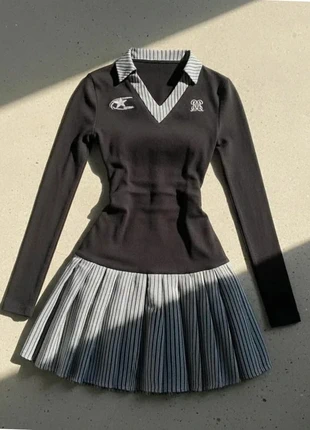 Robe noire avec col rayé – Sporty / Y2K / Vintage, marca: nolys, estado: Muito bom, tamanho: M / 38 / 10, €54.99, €58.44 inclui Proteção do Comprador