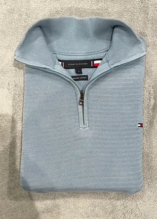 Pull Tommy Hilfiger Half Zip col camionneur, Bleu logo brodée, marque: Tommy Hilfiger, état: Très bon état, taille: S, 34,99 €, 37,44 € Protection acheteurs incluse