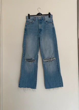 Jean large troué, brand: Zara, condizioni: Ottime, taglia: M / IT 42 / EU 38, €3.50, €4.38 include la Protezione acquisti